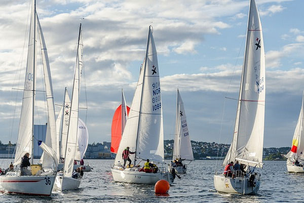Sailing competitions during the opening season of SA Gavina apartments in Estartit