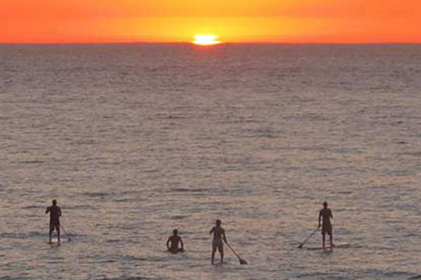 Paddle surf close to our rental apartments in Estartit